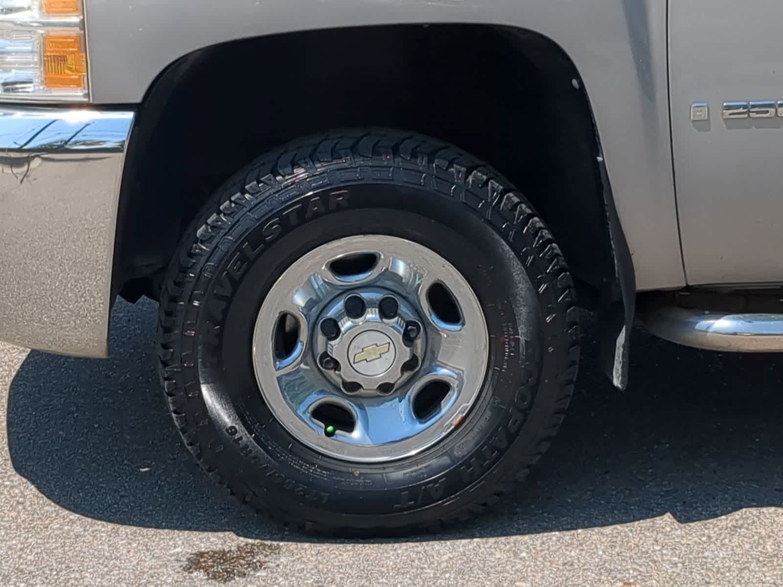 Thumbnail: 2009 Chevrolet Silverado 2500 - 16