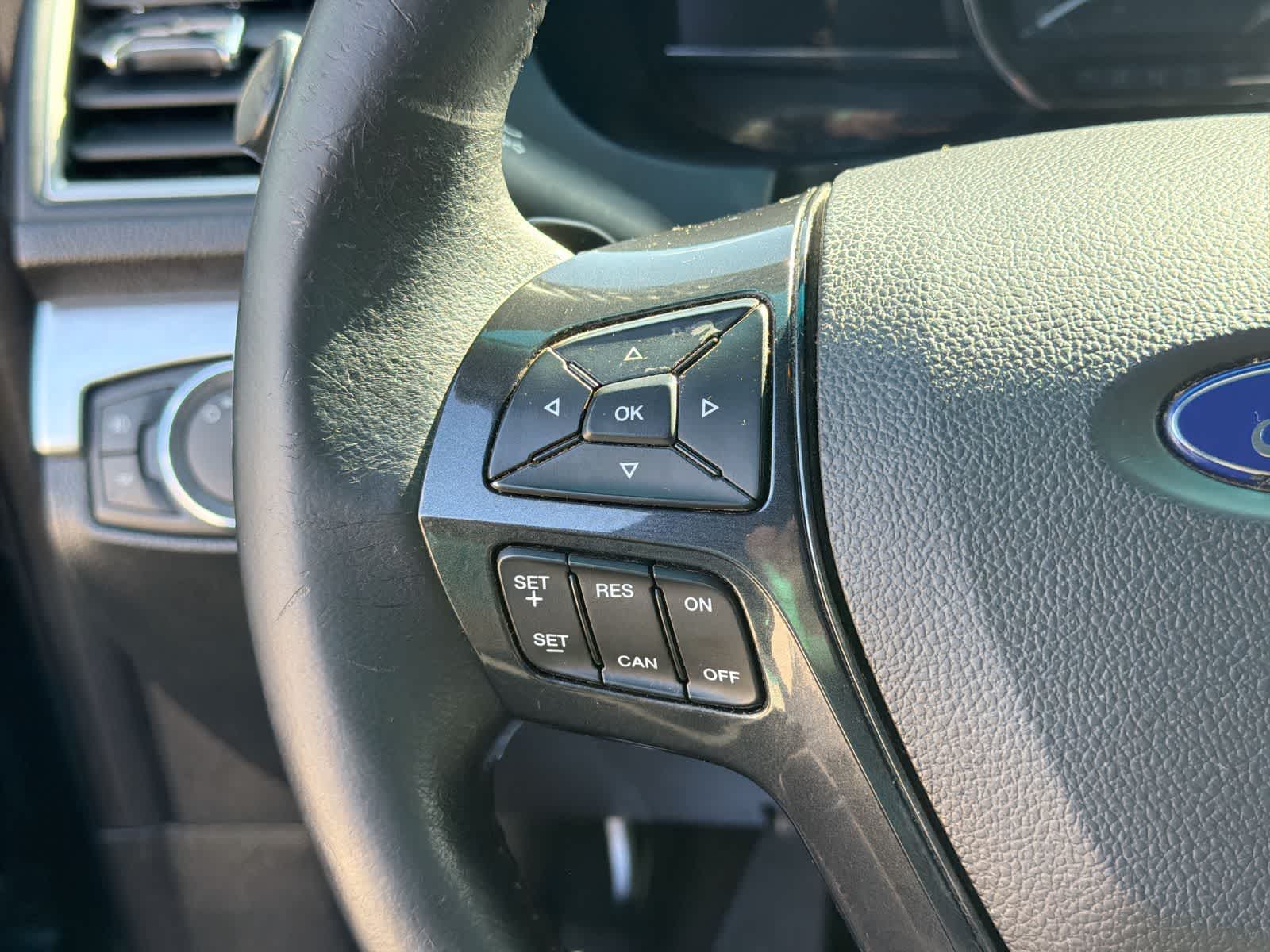 Thumbnail: 2016 Ford Explorer - 28