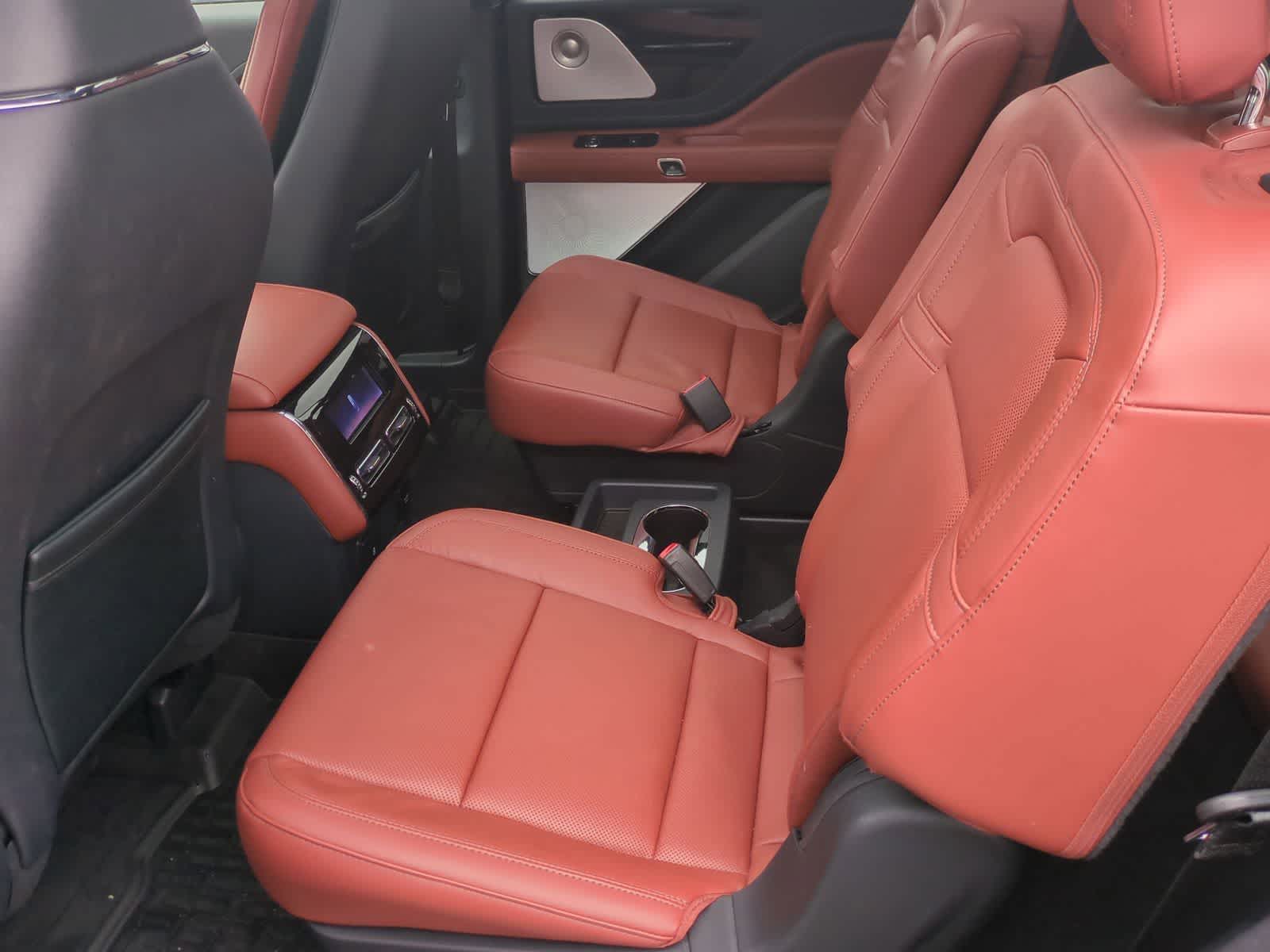 Thumbnail: 2025 Lincoln Aviator - 35