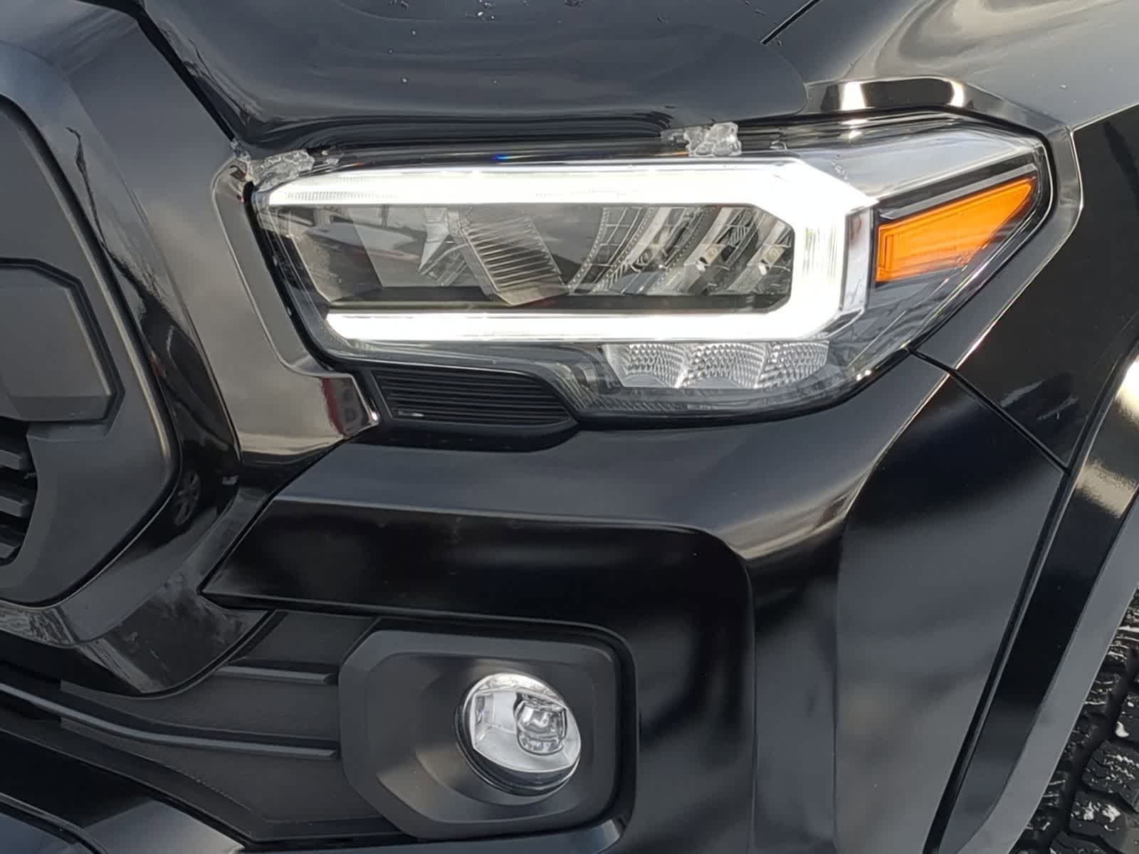 Thumbnail: 2023 Toyota Tacoma - 14