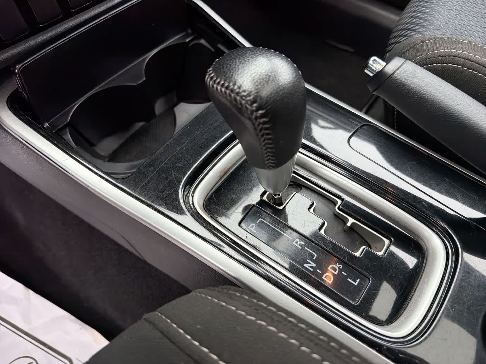 Thumbnail: 2018 Mitsubishi Outlander - 33