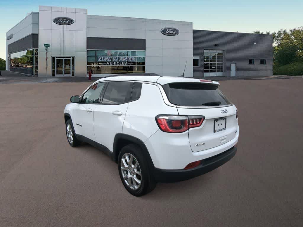 2022 Jeep Compass Latitude 8