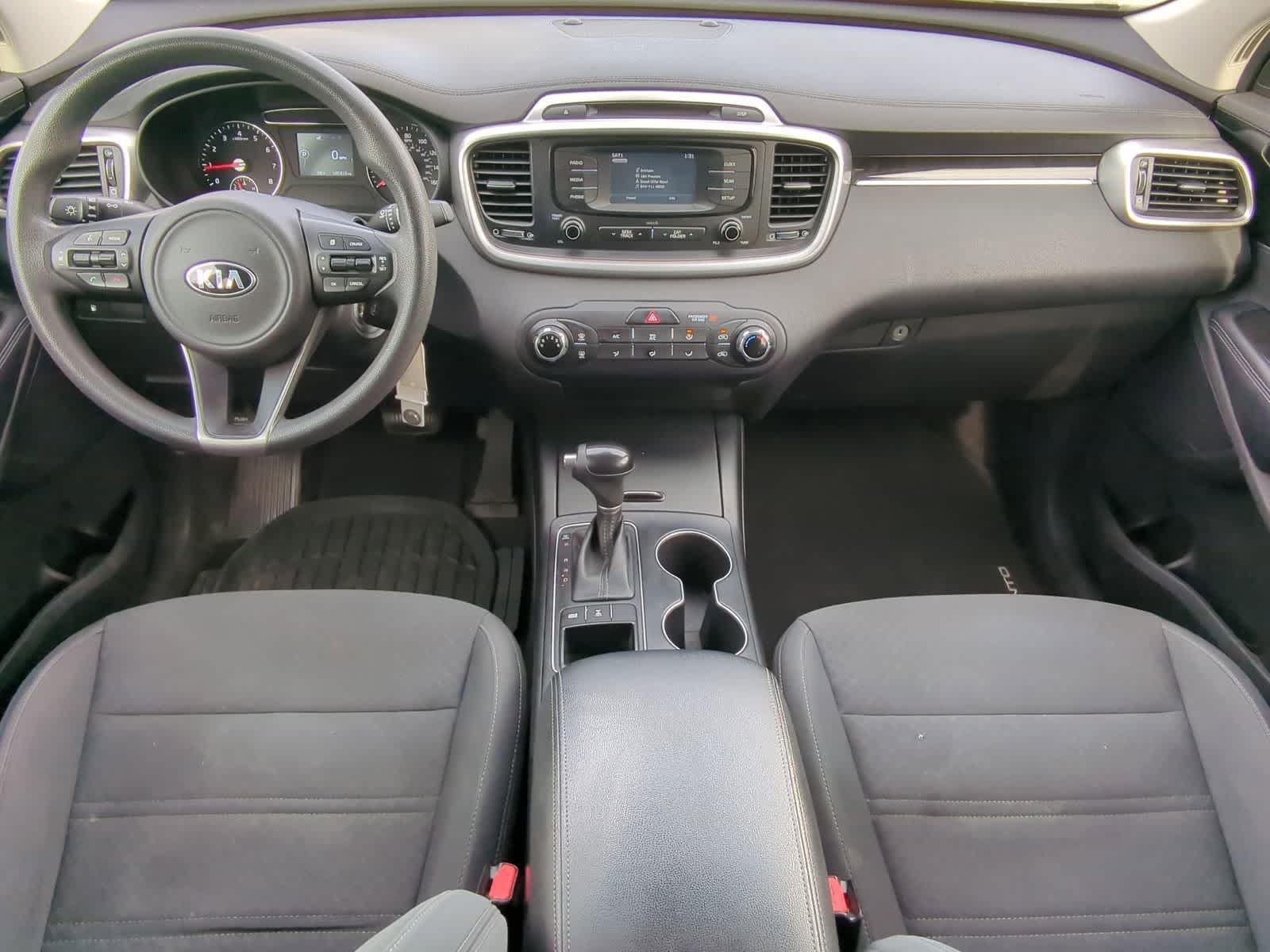 Thumbnail: 2017 Kia Sorento - 17