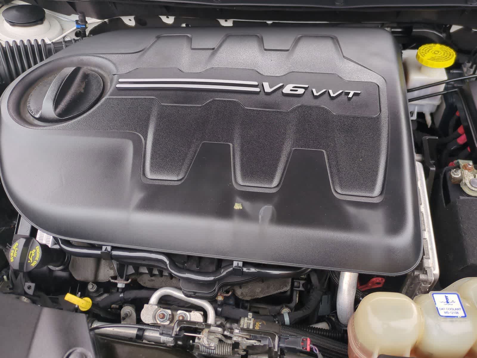 Thumbnail: 2020 Jeep Cherokee - 25