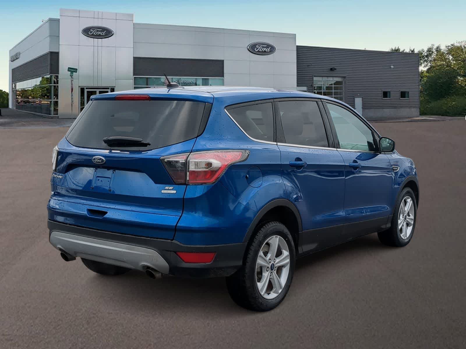 Thumbnail: 2017 Ford Escape - 10