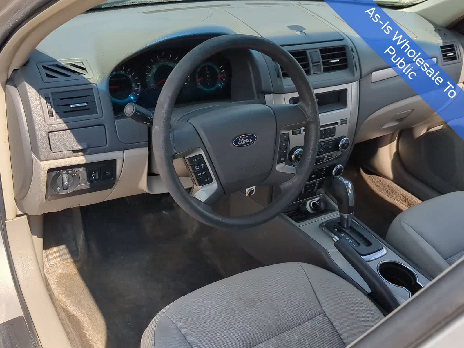 Thumbnail: 2010 Ford Fusion - 11
