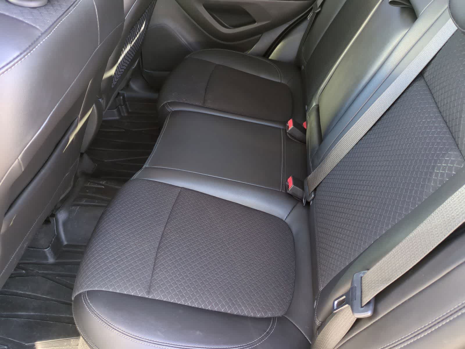 Thumbnail: 2019 Buick Encore - 22