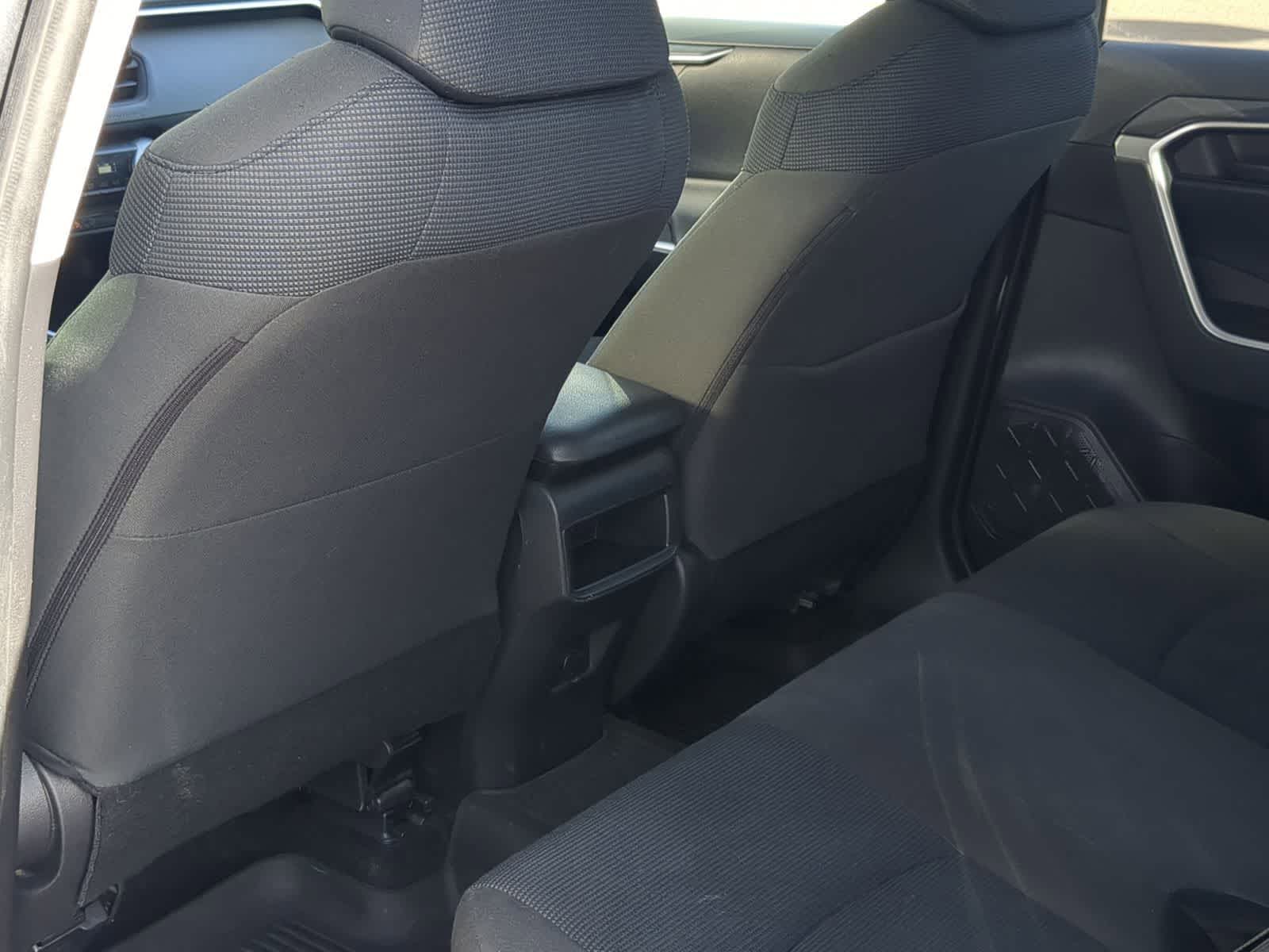 Thumbnail: 2020 Toyota RAV4 - 18