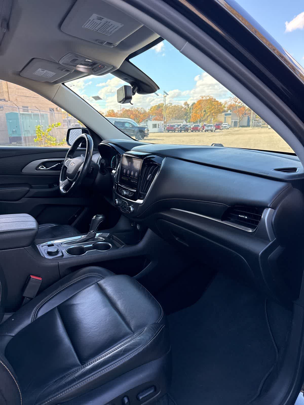 Thumbnail: 2020 Chevrolet Traverse - 30