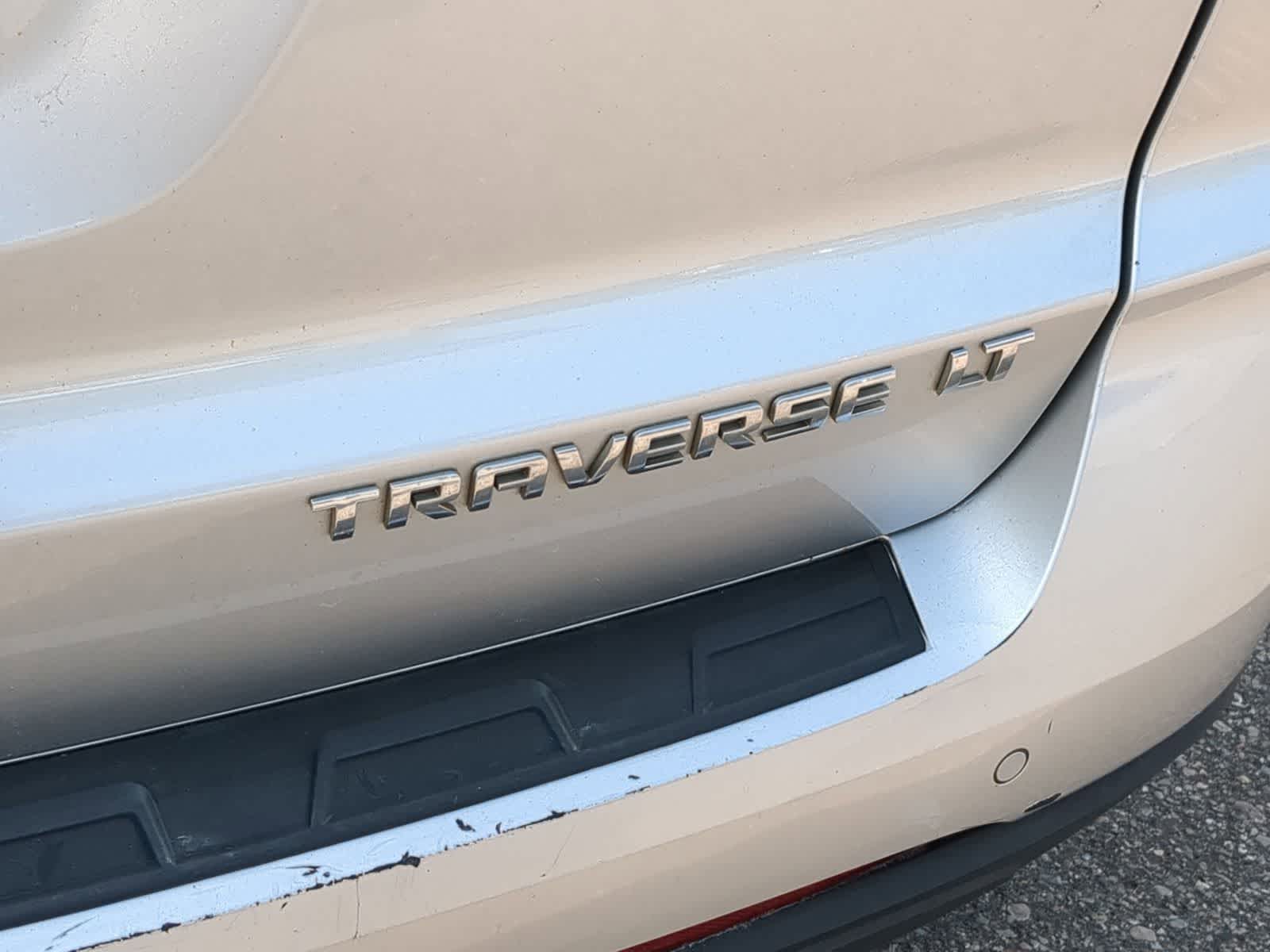 Thumbnail: 2014 Chevrolet Traverse - 18