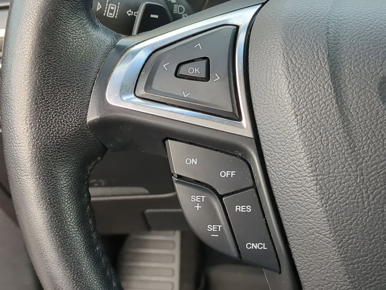 Thumbnail: 2019 Ford Edge - 28