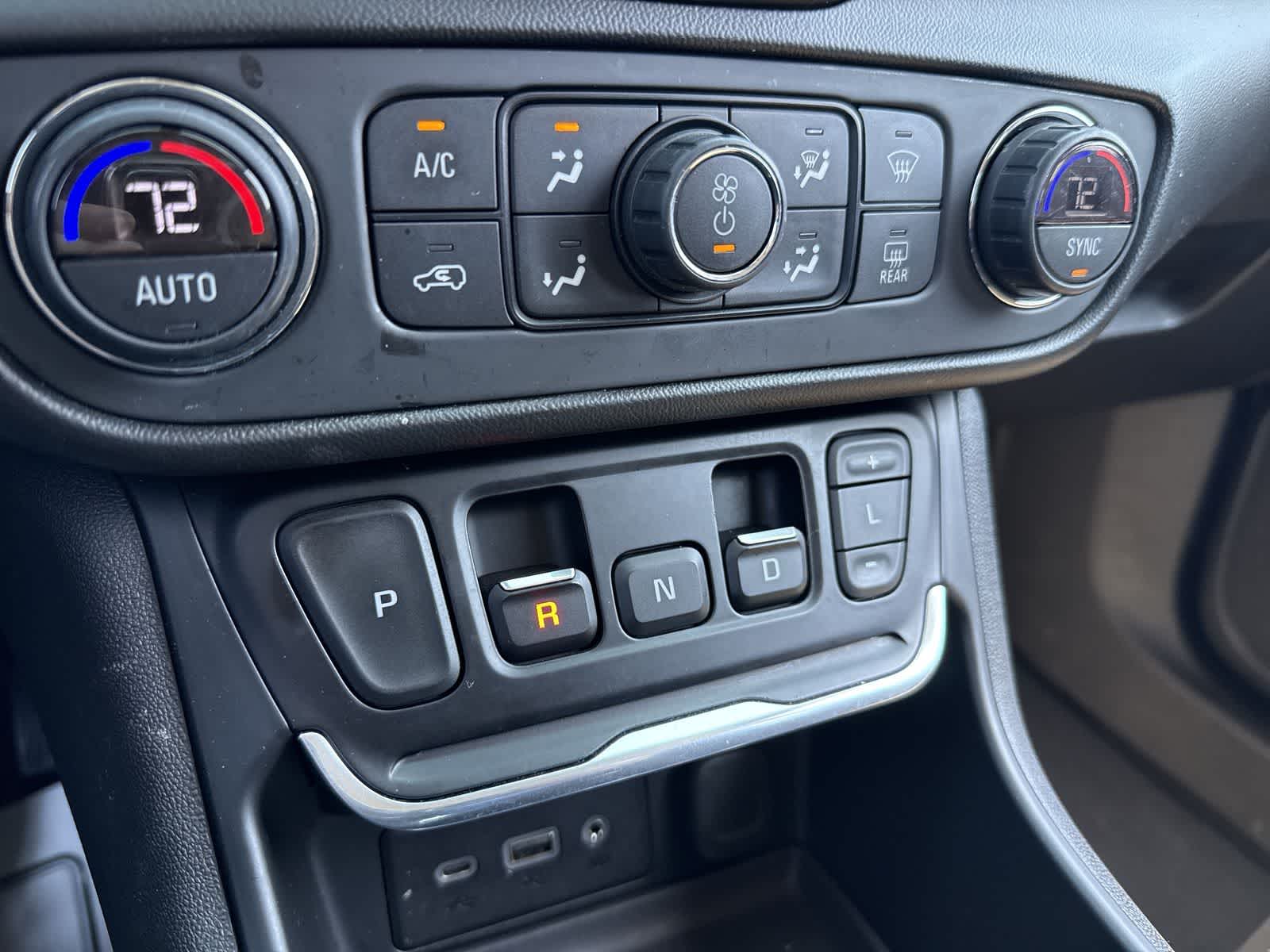 Thumbnail: 2020 GMC Terrain - 37