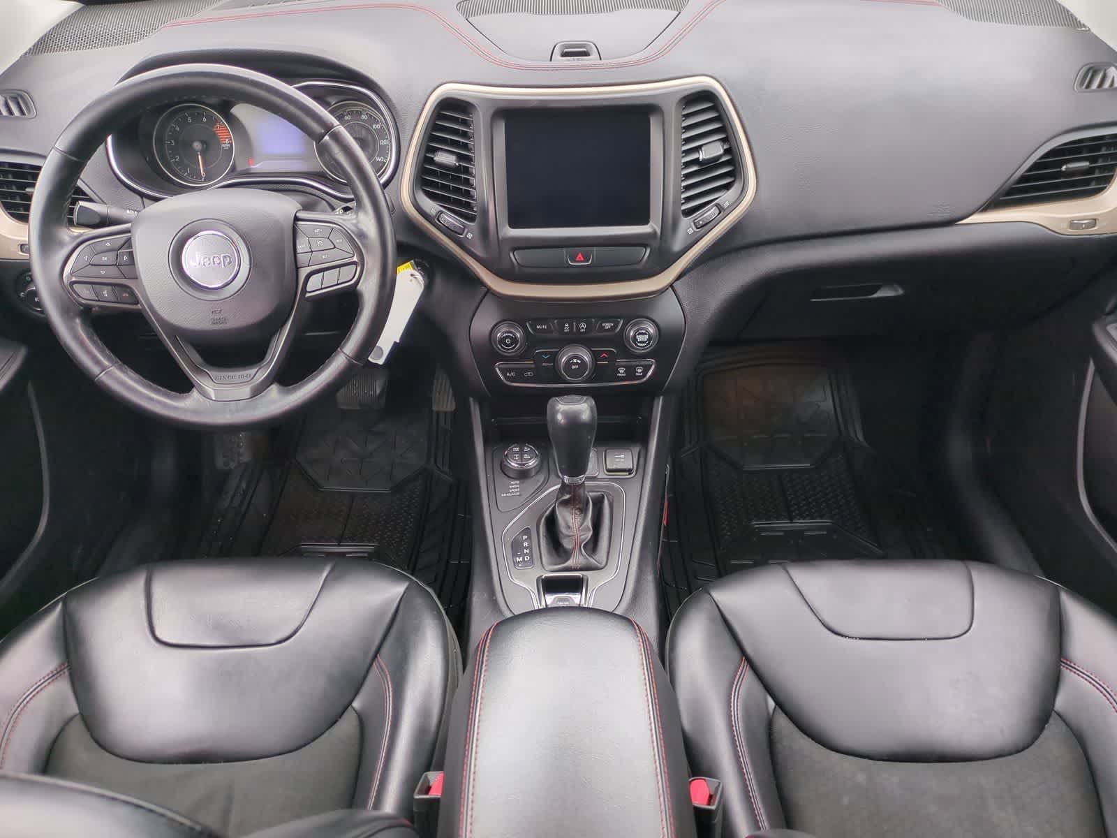 Thumbnail: 2020 Jeep Cherokee - 26