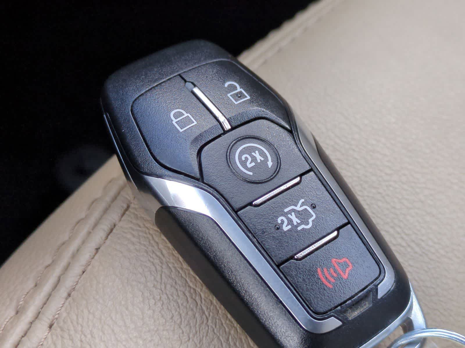 Thumbnail: 2017 Ford Explorer - 43