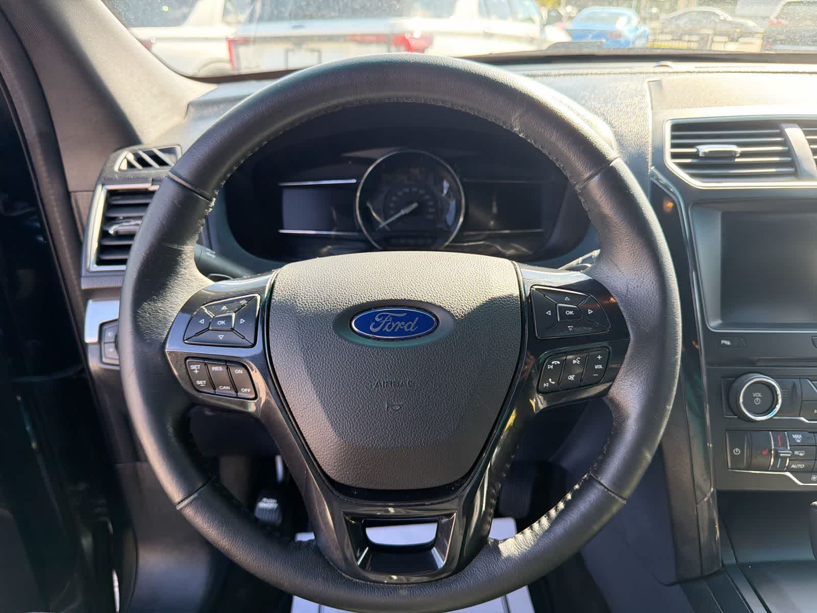 Thumbnail: 2016 Ford Explorer - 27
