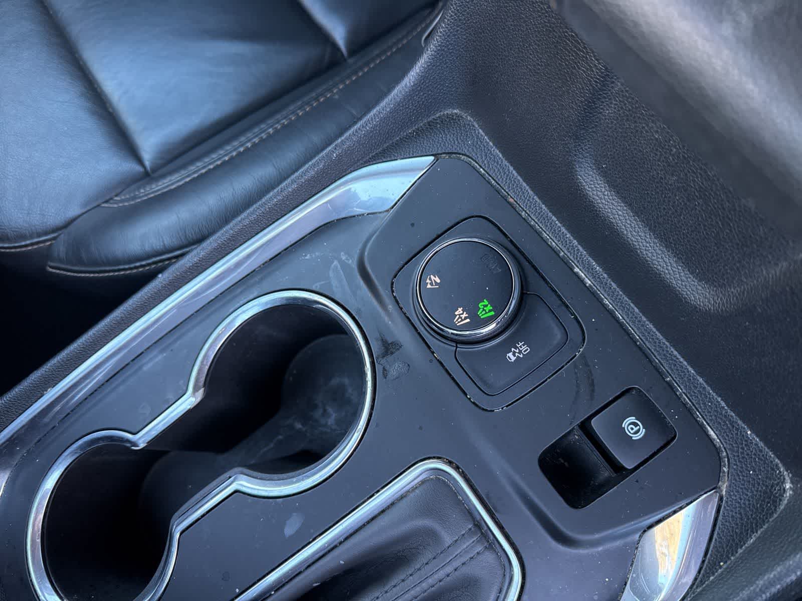 Thumbnail: 2020 Chevrolet Traverse - 14