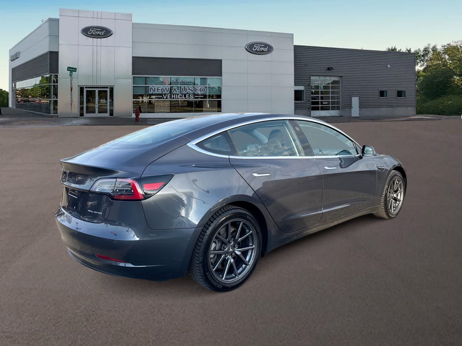 Thumbnail: 2018 Tesla Model 3 - 10