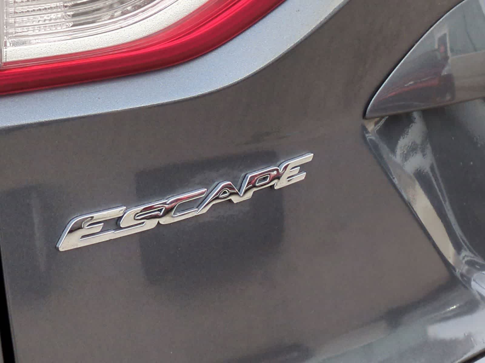 Thumbnail: 2015 Ford Escape - 18