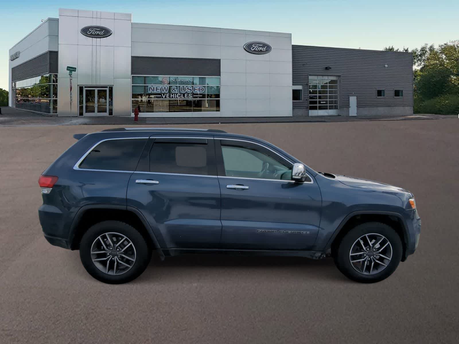 Thumbnail: 2020 Jeep Grand Cherokee - 12