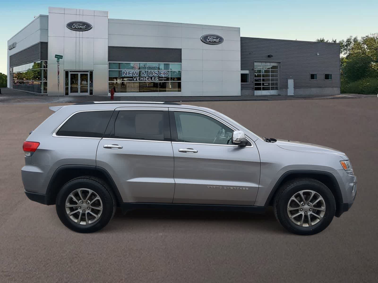 Thumbnail: 2015 Jeep Grand Cherokee - 12