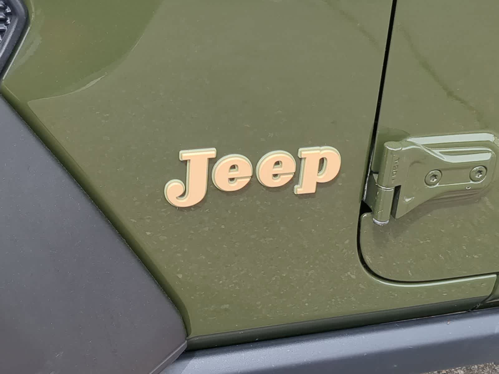 Thumbnail: 2021 Jeep Wrangler - 16
