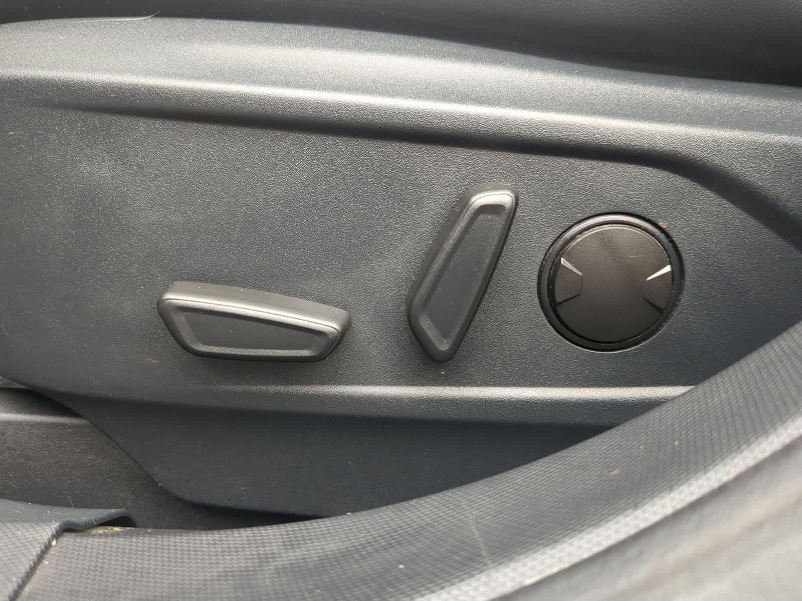 2021 Ford Mustang Mach-E Premium 22