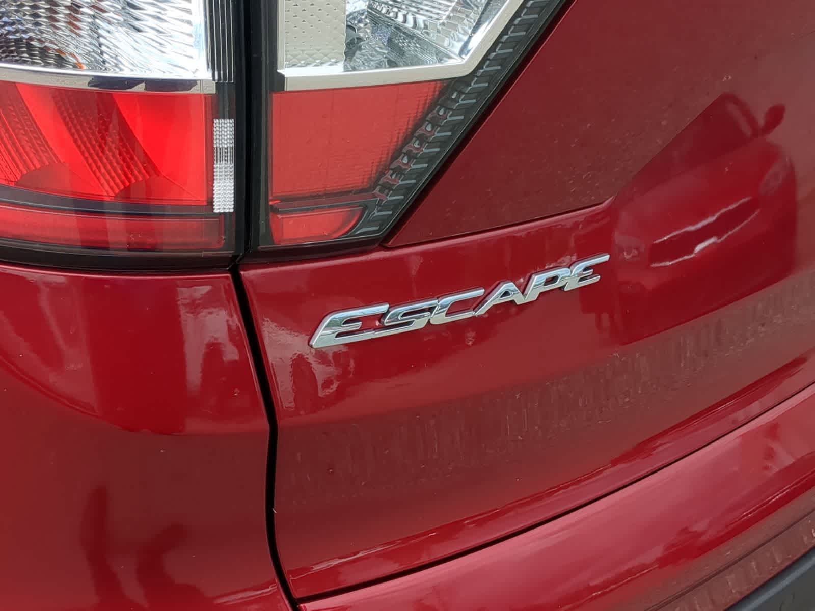 Thumbnail: 2018 Ford Escape - 16