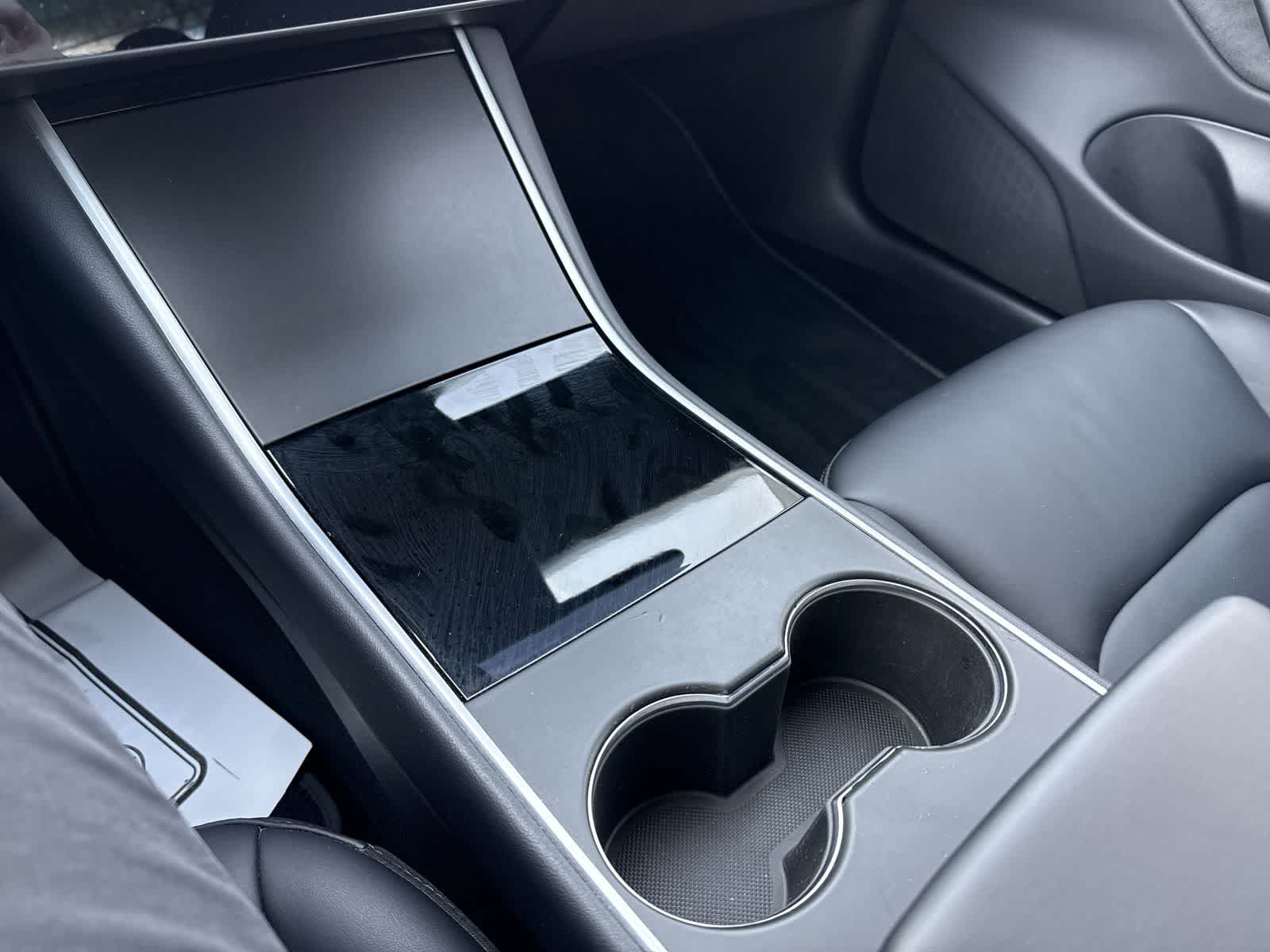 Thumbnail: 2018 Tesla Model 3 - 32