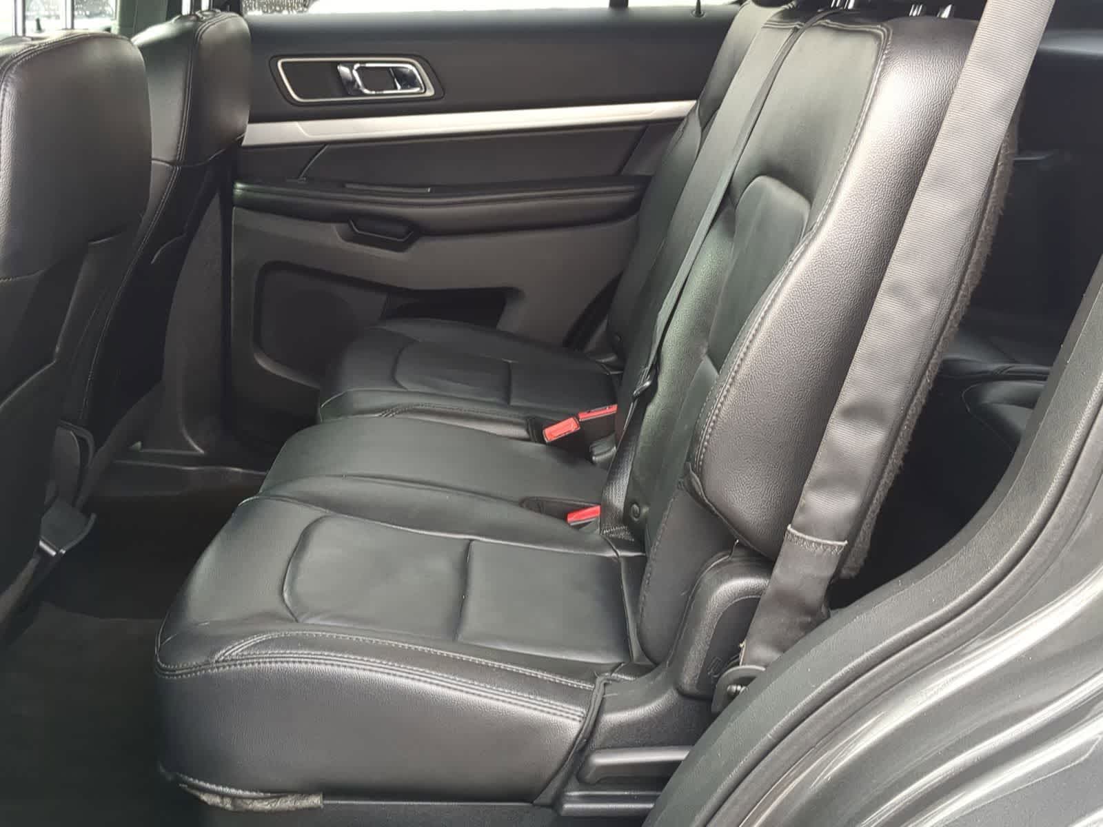 Thumbnail: 2016 Ford Explorer - 25