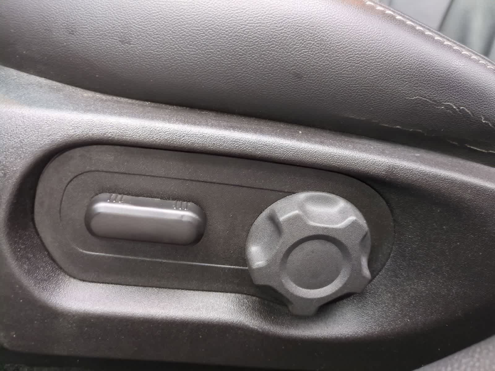 Thumbnail: 2018 Ford Taurus - 20