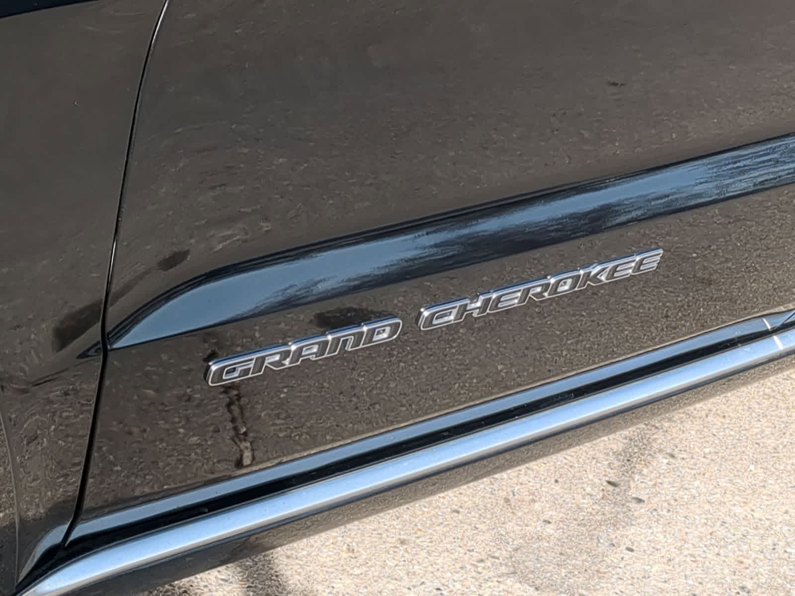 2018 Jeep Grand Cherokee Summit 18