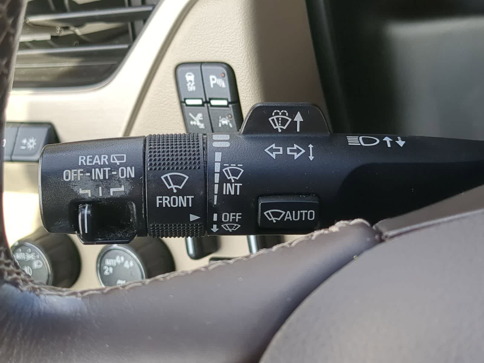 Thumbnail: 2018 GMC Yukon - 32