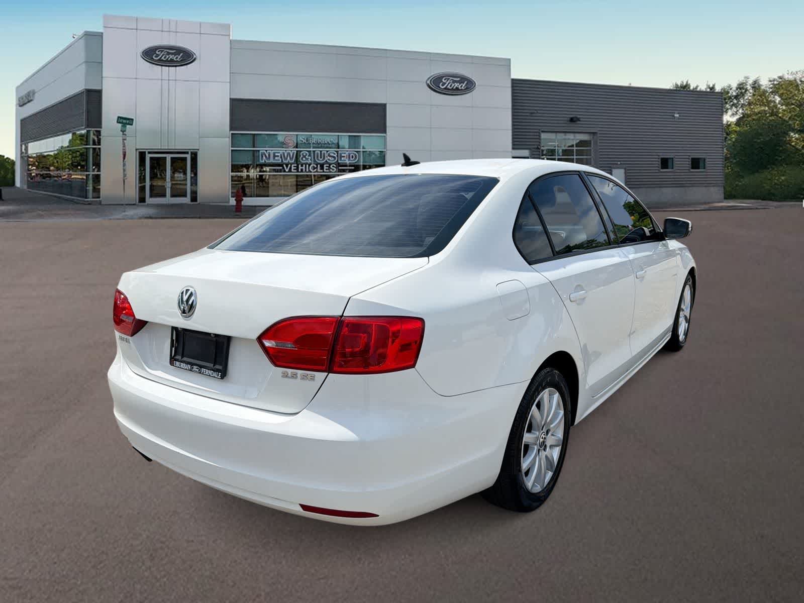 Thumbnail: 2011 Volkswagen Jetta - 9