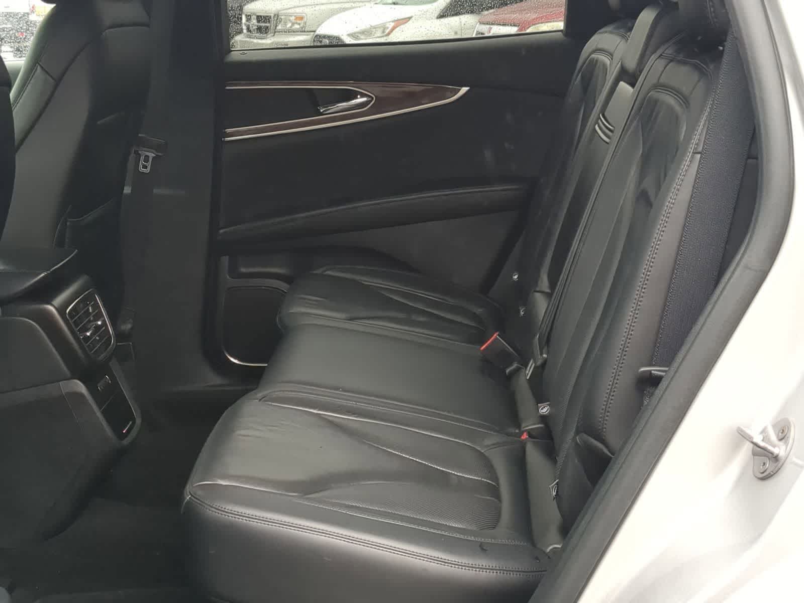 Thumbnail: 2019 Lincoln Nautilus - 24