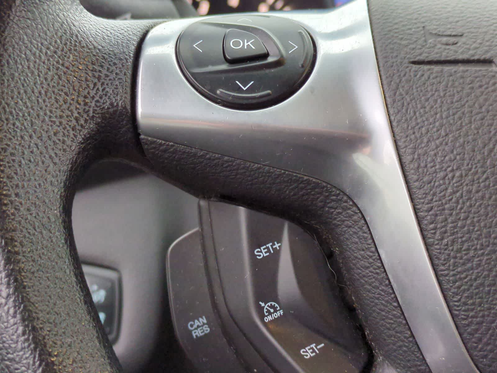 Thumbnail: 2015 Ford Escape - 26