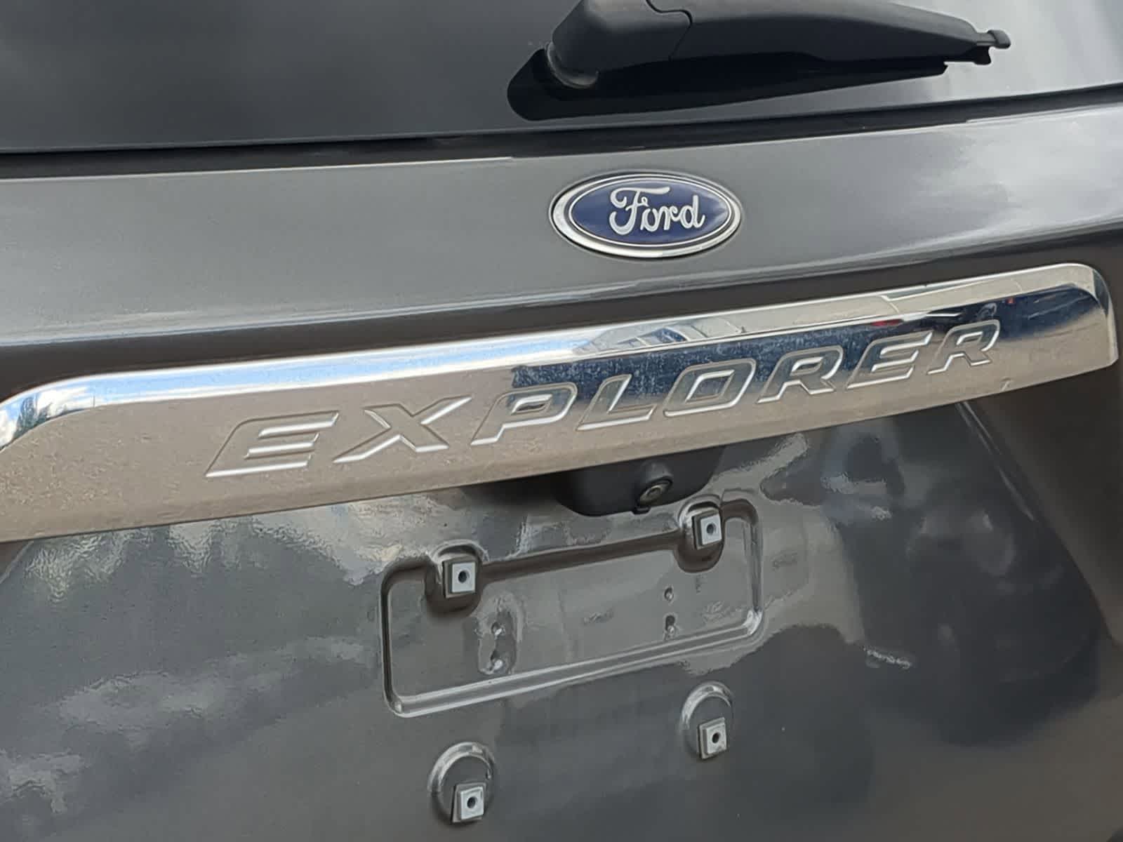 Thumbnail: 2020 Ford Explorer - 16