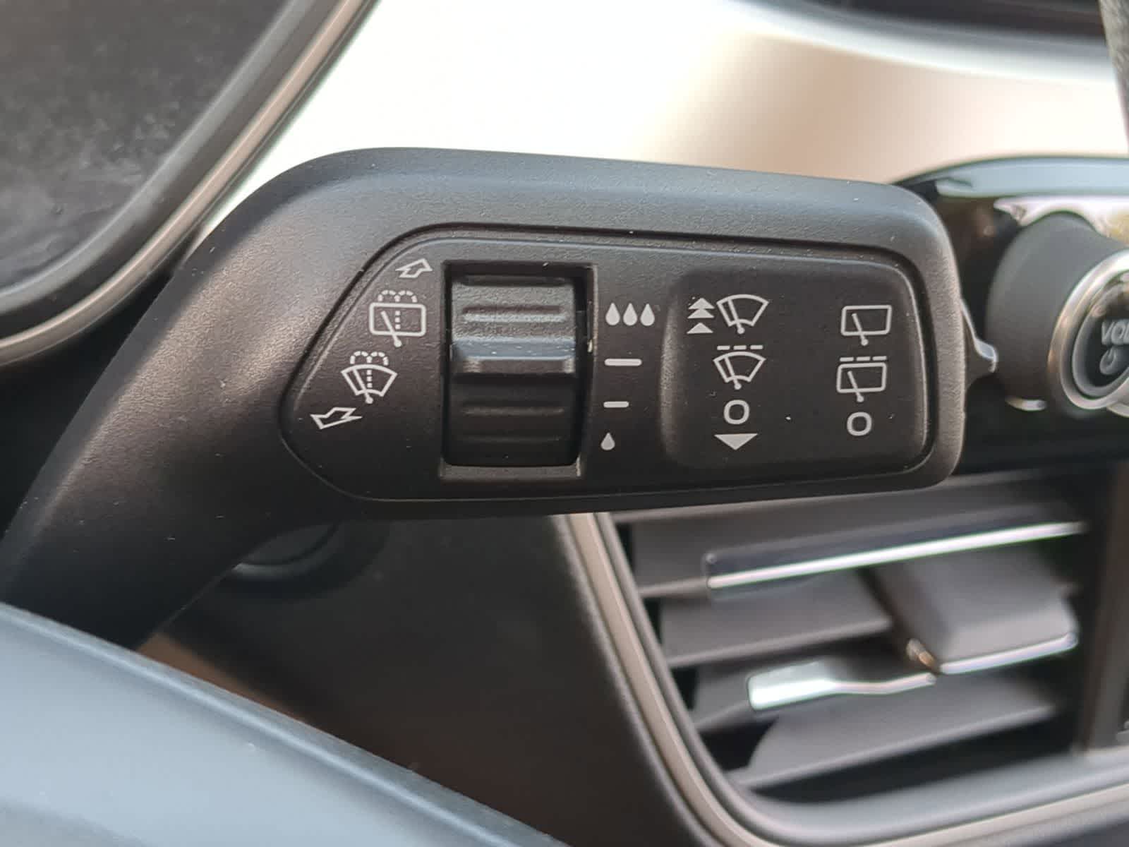 Thumbnail: 2020 Ford Escape - 27