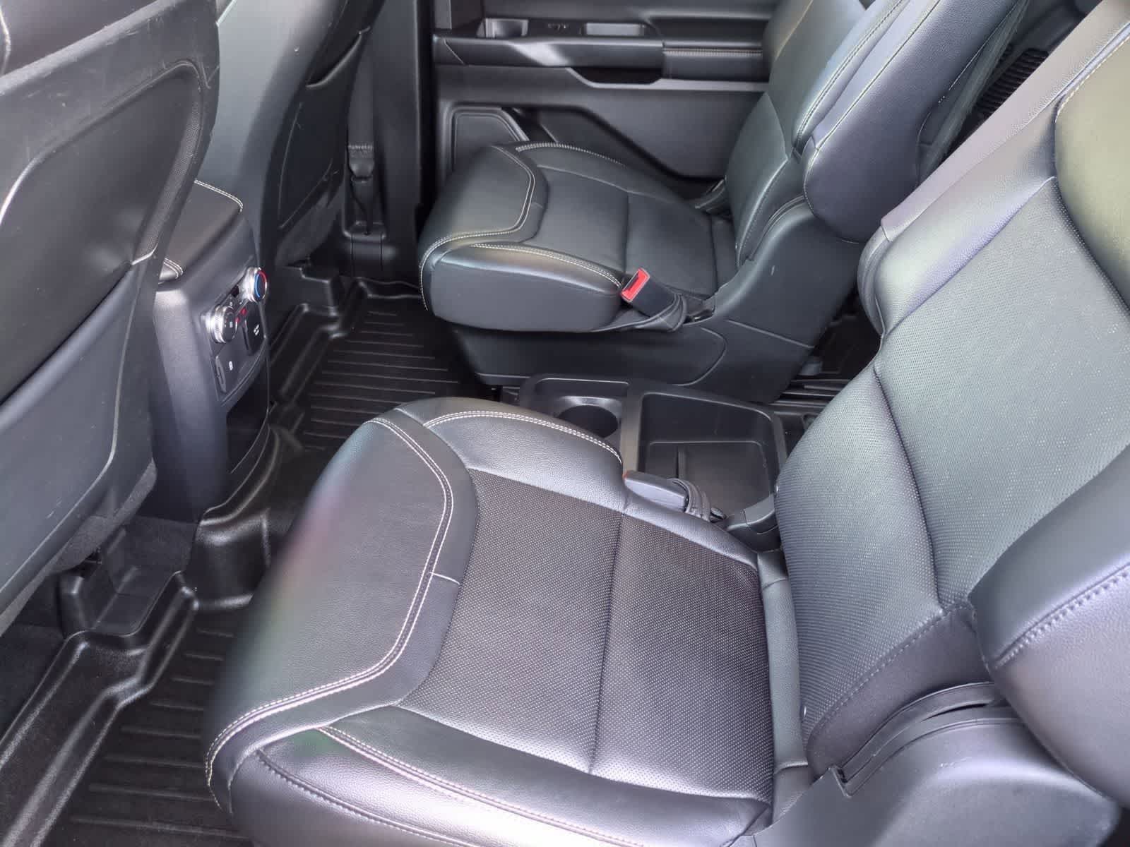 Thumbnail: 2020 Ford Explorer - 26