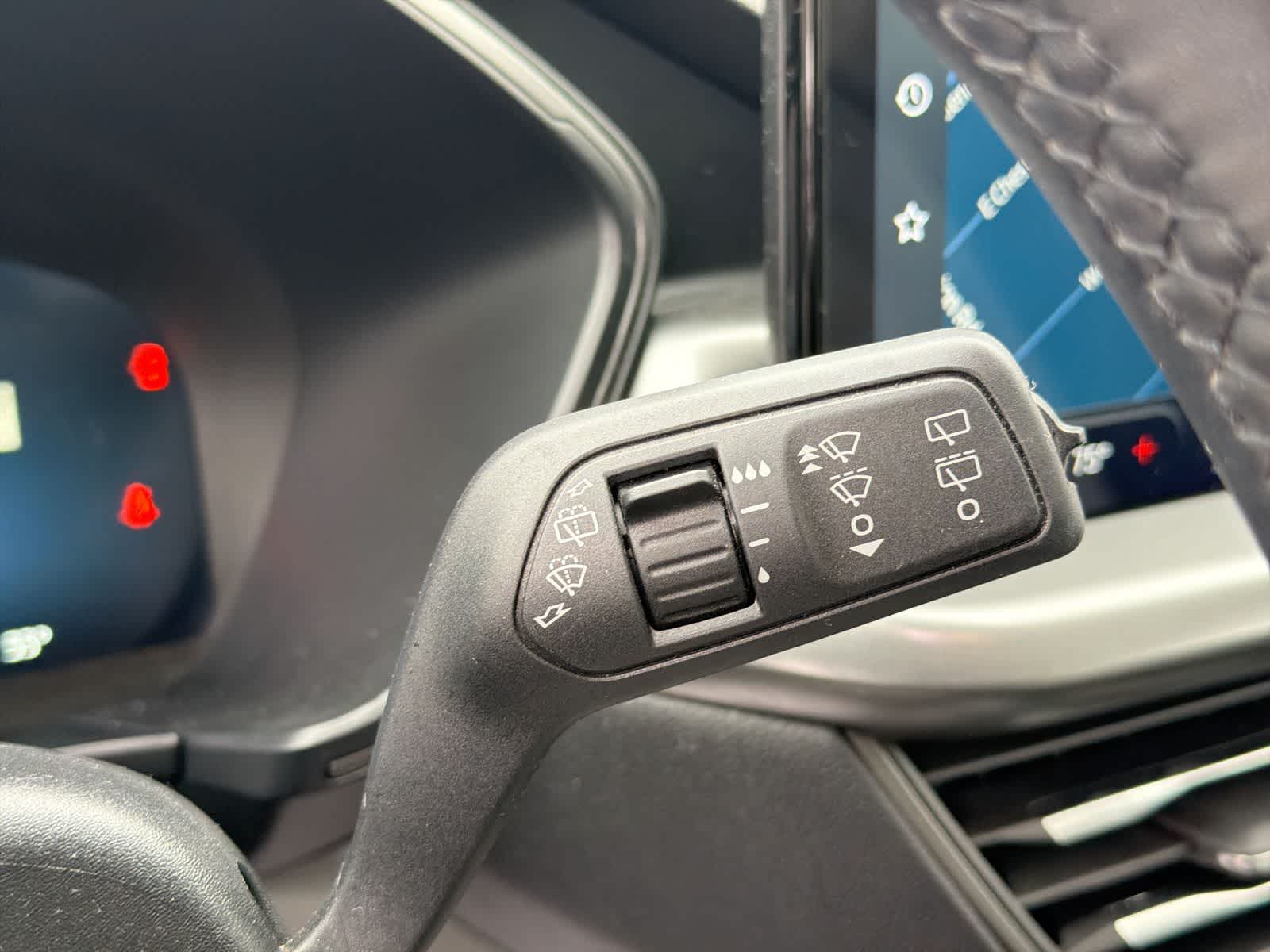 Thumbnail: 2023 Ford Escape - 32