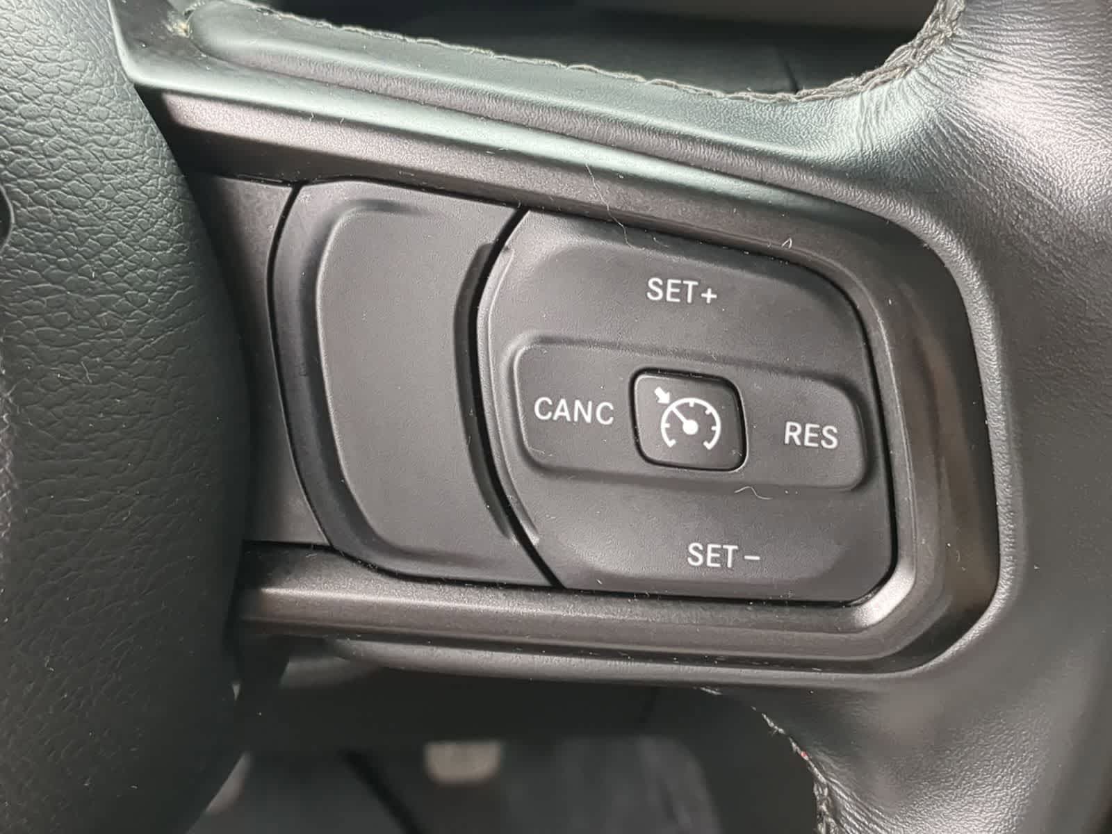 Thumbnail: 2021 Jeep Wrangler - 29