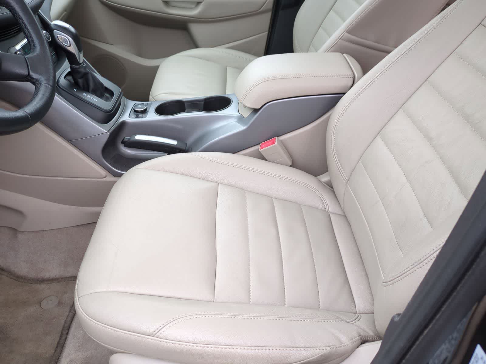 Thumbnail: 2015 Ford Escape - 22