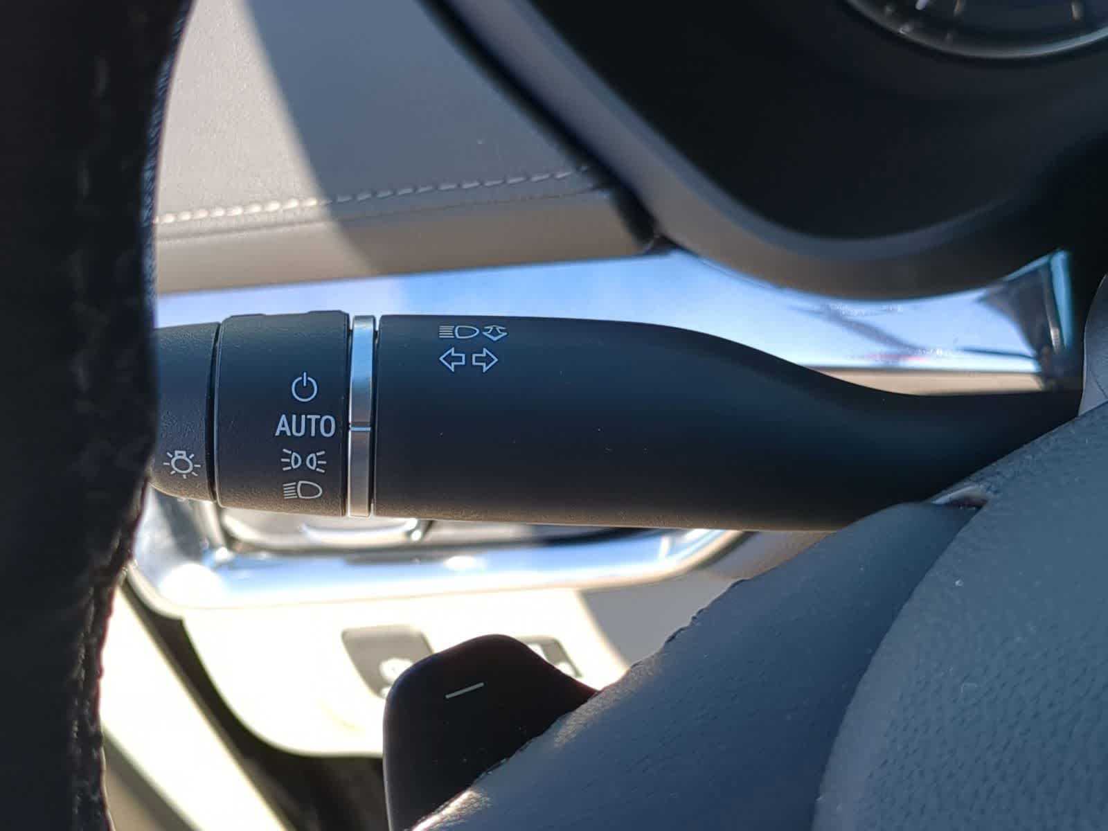 Thumbnail: 2020 Cadillac XT4 - 29