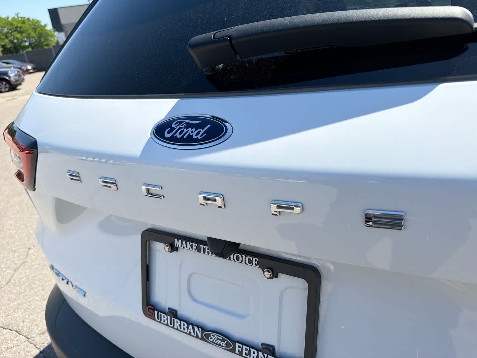 Thumbnail: 2023 Ford Escape - 18
