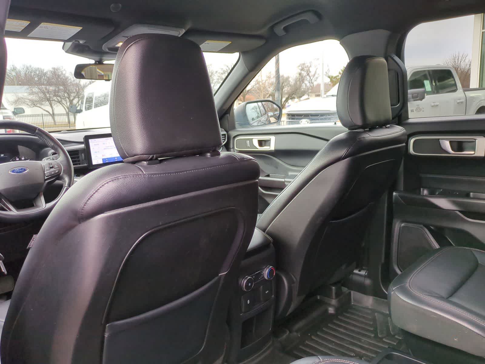 Thumbnail: 2020 Ford Explorer - 22