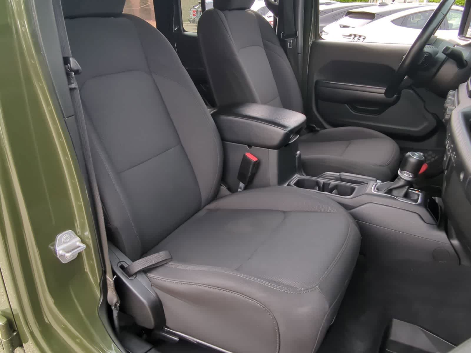 Thumbnail: 2021 Jeep Wrangler - 27