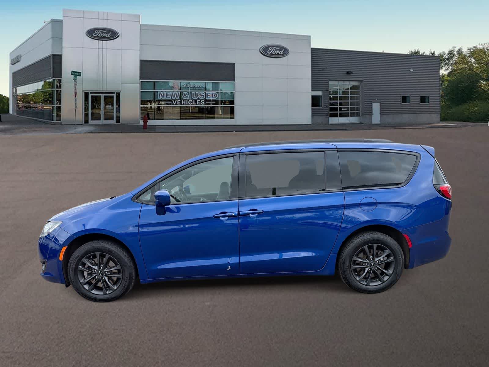 Thumbnail: 2020 Chrysler Pacifica - 7