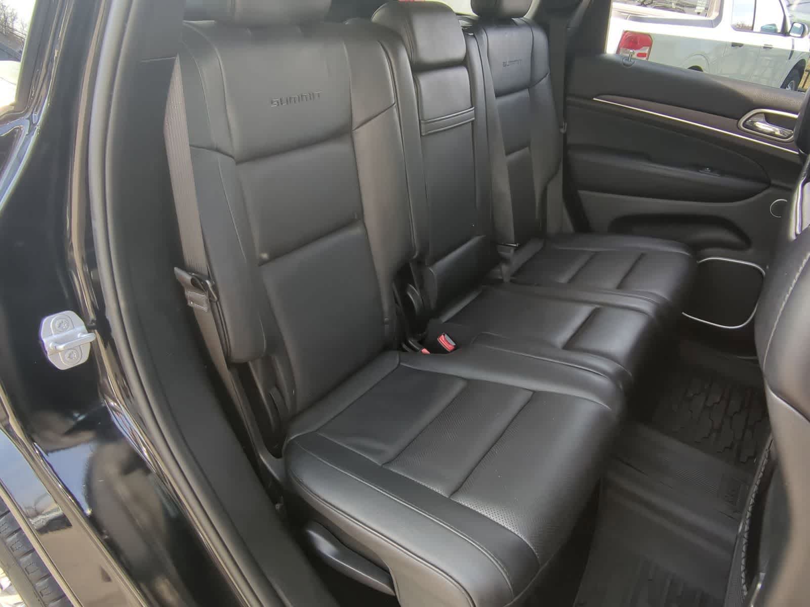 2018 Jeep Grand Cherokee Summit 27