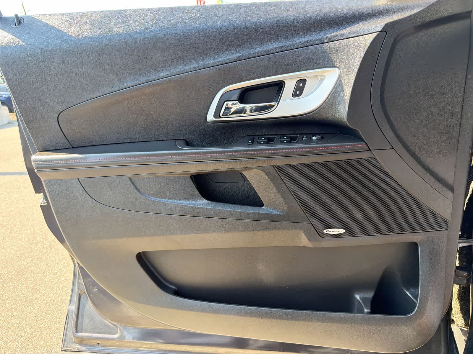 Thumbnail: 2015 Chevrolet Equinox - 31