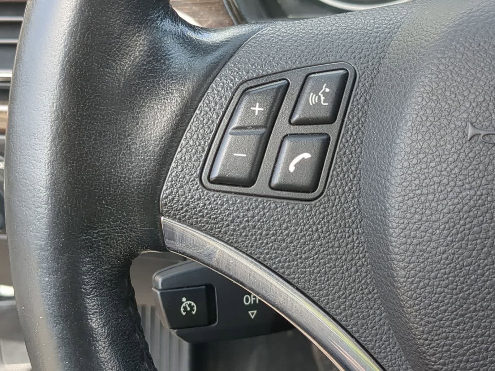 Thumbnail: 2011 BMW 3 Series - 24