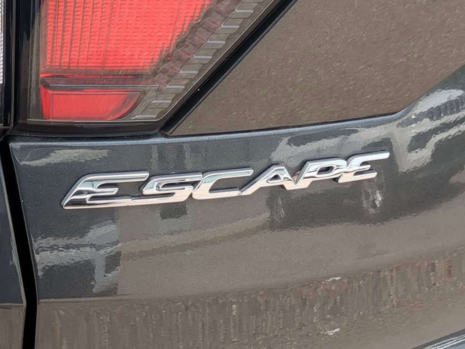2018 Ford Escape SE 16